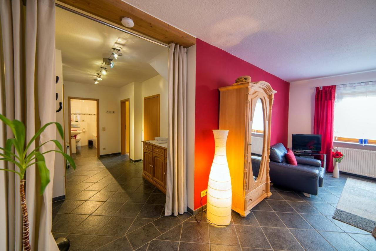 Ferienwohnung Maria Laach Glees Exterior foto